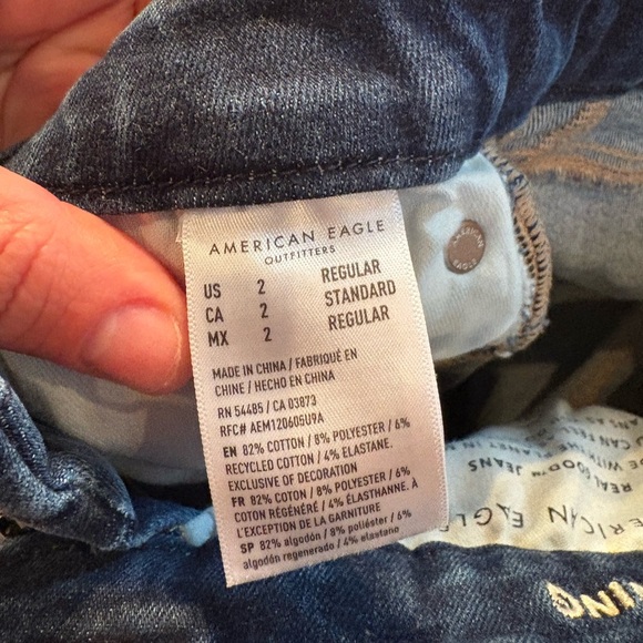 American Eagle Distressed Skinny Jeans - Picture 5 of 6